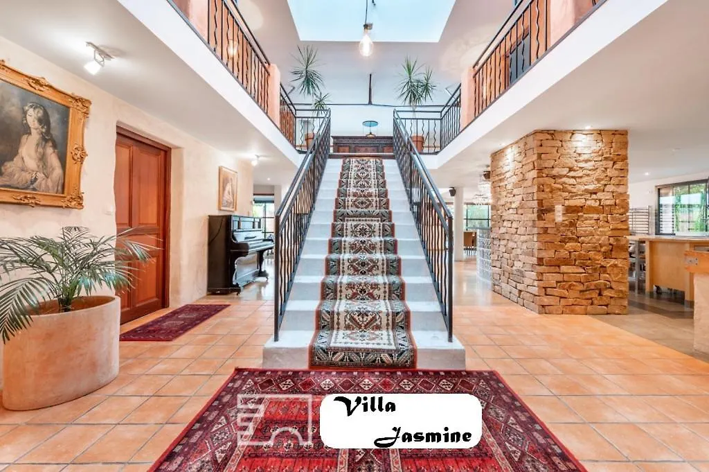 Somptueuse Villa Jasmine Saint-Meen-le-Grand