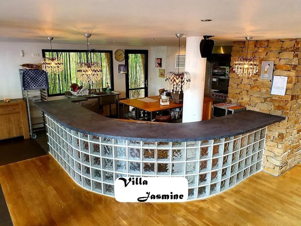 Somptueuse Villa Jasmine Saint-Meen-le-Grand France