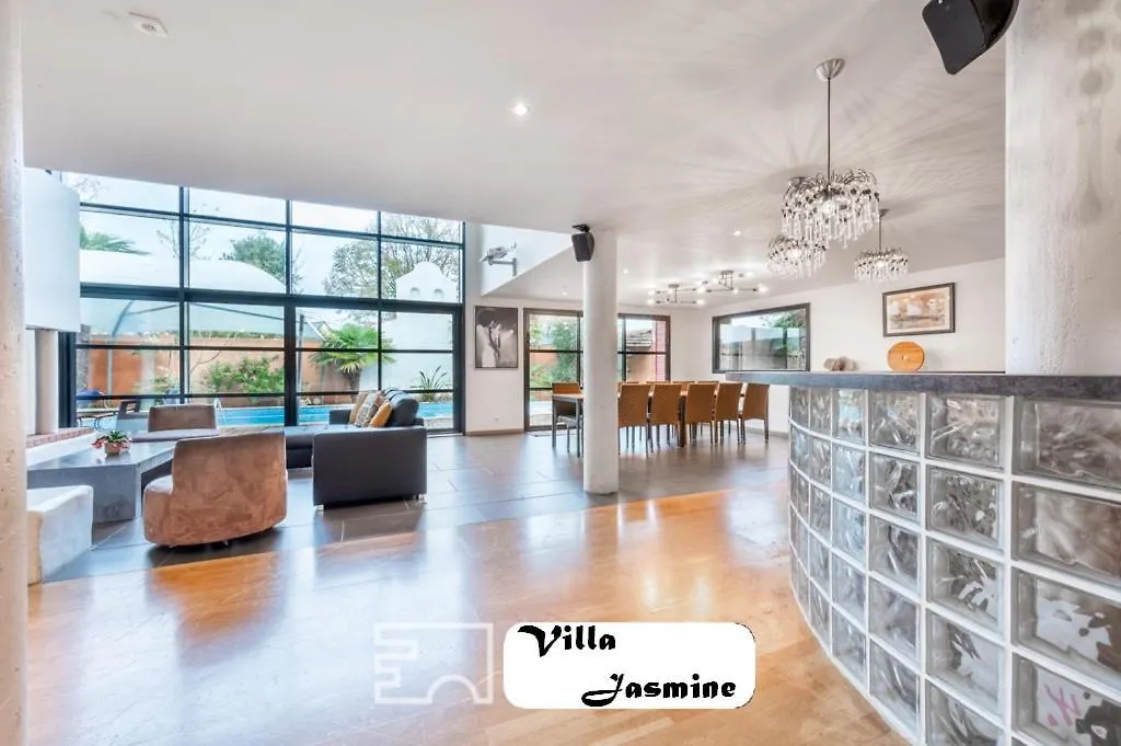 Somptueuse Villa Jasmine Saint-Meen-le-Grand